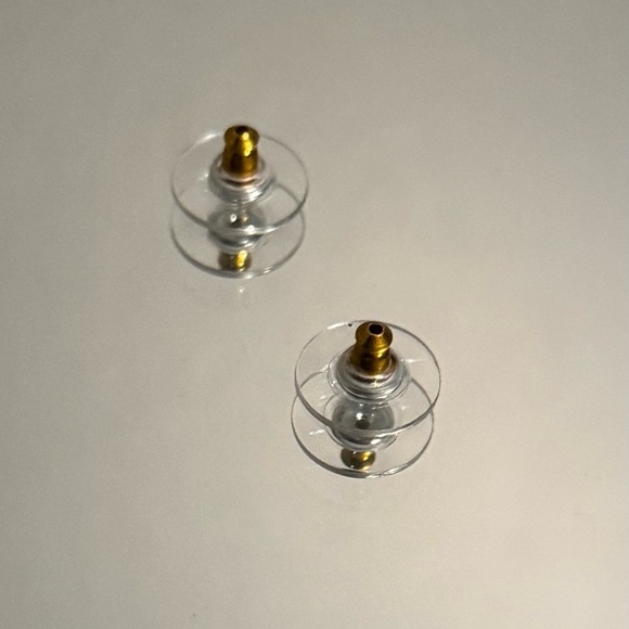 🆕J. Crew Heart Earrings - Picture 8 of 12